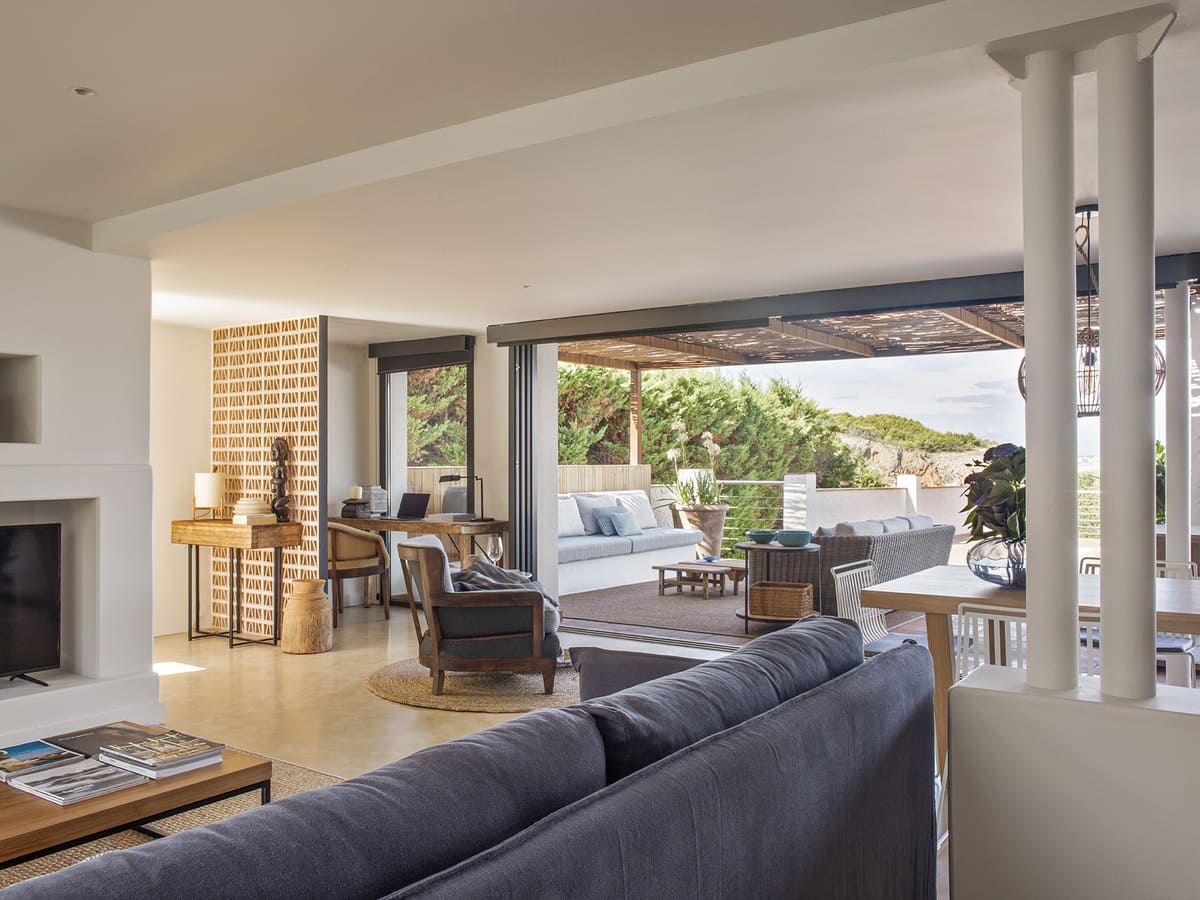 Casa en Illa Mateua - Salón interior con salida a terraza